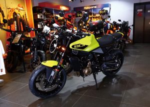 Husqvarna Vitpilen 801 更高境界的白色銳箭