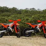 【新車】KTM「XC/XC-F系列」2027年式6款登場！Factory Racing新塗裝×WP XACT懸吊×Connectivity Unit Offroad，9月日本發售