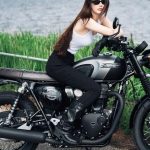 Triumph品牌大使Darenogare Akemi 明美騎乘「Bonneville T120 Black」出遊！IG/X公開騎乘日記與摩托車生活
