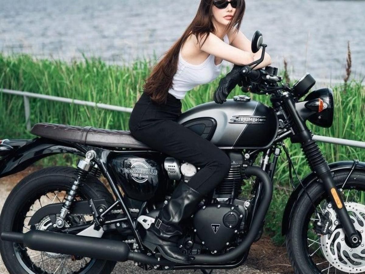 Triumph品牌大使Darenogare Akemi 明美骑乘“Bonneville T120 Black”出游!IG/X公开骑乘日记与摩托车生活