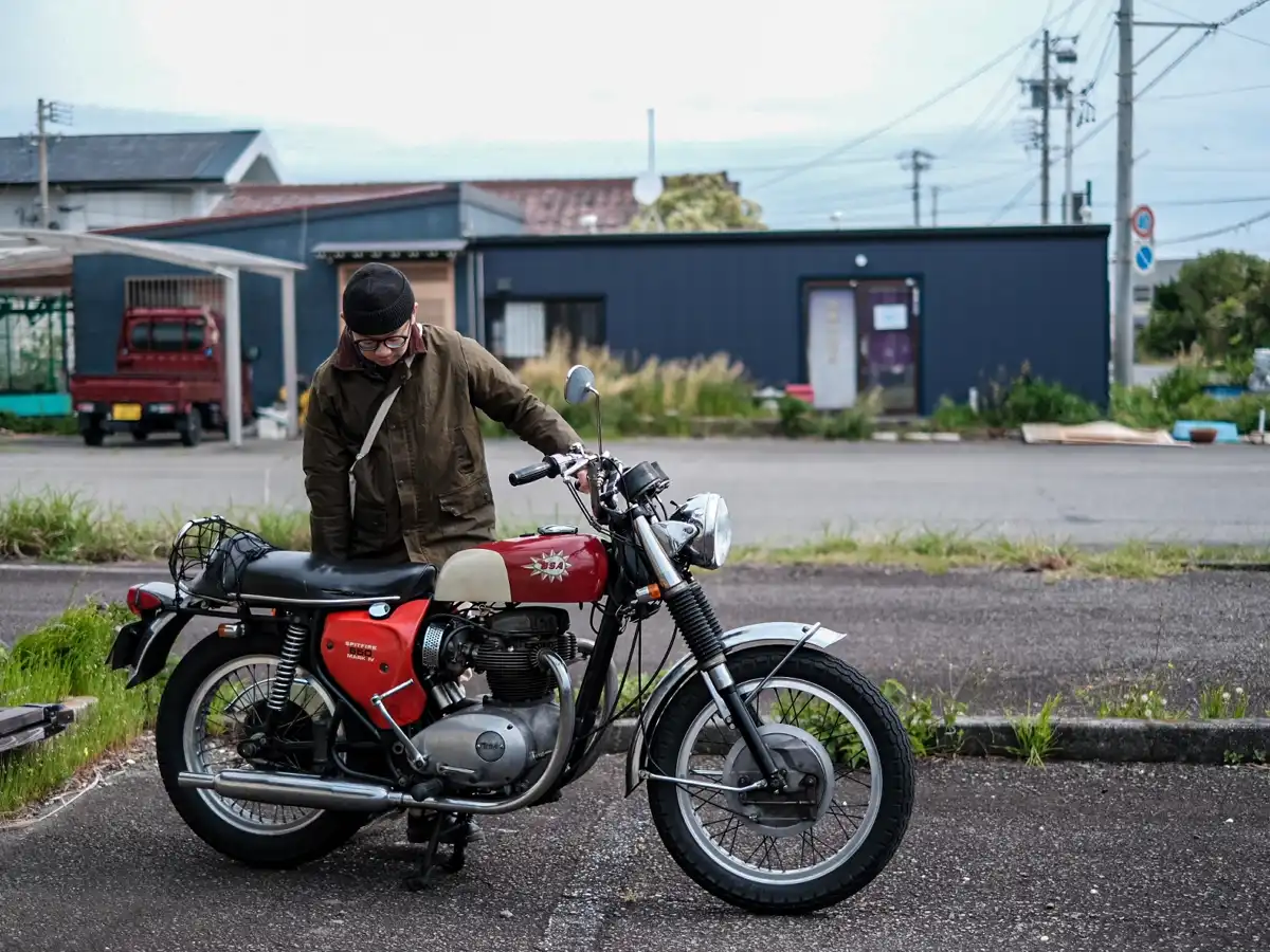 1968年式BSA A65 Spitfire Mk.IV经典车生活｜英国规格改美规×1996年生车主×老爷车日常使用完整介绍