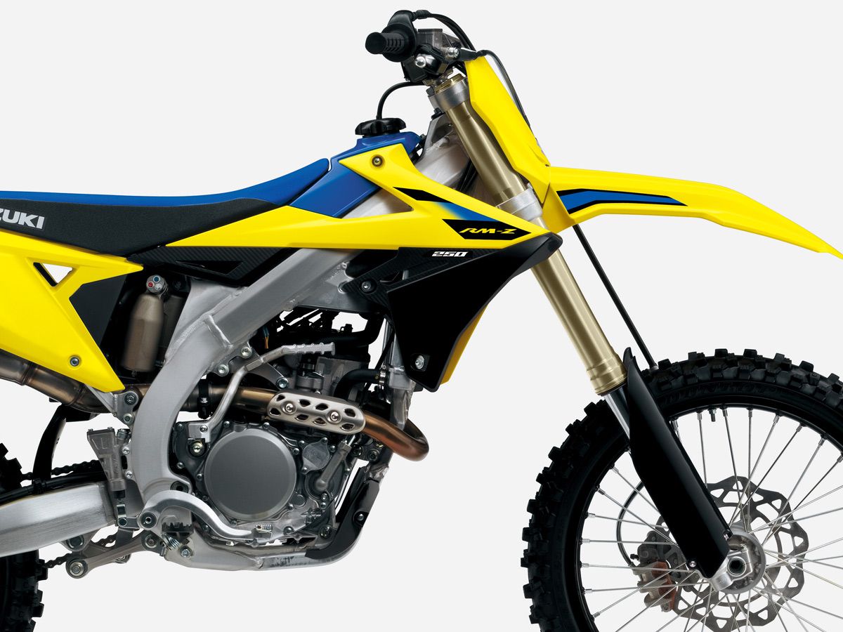 【新车】Suzuki“RM-Z250”2027年式发表!符合FIM噪音规范×KYB前后悬吊重新调校×249cc越野赛车升级