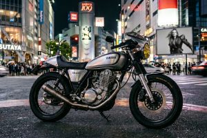 Cafe Racer风格推荐摩托车与改装魅力解析｜起源文化×分离把×Megaphone排气管×18款推荐车型指南【Moto Guide】