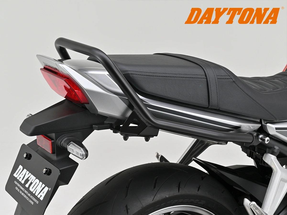 Daytona「CB1000F/SE(’26)專用後扶手」新上市|復古管狀設計×消光黑與鍍鉻兩款,方便牽車雙載