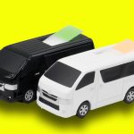 【新品】TOYOTA HIACE 官方授權便條紙架登場！1/64 比例重現經典海獅廂型車