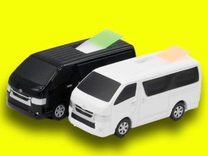 【新品】TOYOTA HIACE 官方授權便條紙架登場！1/64 比例重現經典海獅廂型車