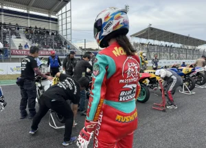 「Norick的跑法很難模仿」神似者小川勉×Cosplay複刻1994年外卡NSR500×Rock’n Roll Riders憶阿部典史Norick｜連載#33