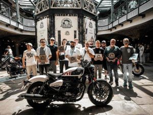 【海外赛事】Royal Enfield“Busted Knuckles Build Off”第二季“手工车改装对决”！德国Motorrad Bläsing连霸×Shotgun 650客制“SHAAN”×欧洲六国决赛