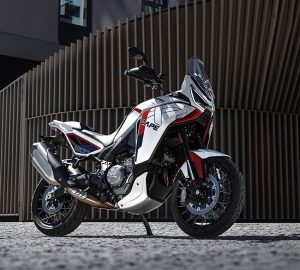 Moto Morini旗艦級歷奇車、全新2027年款X-Cape 1200正式發表