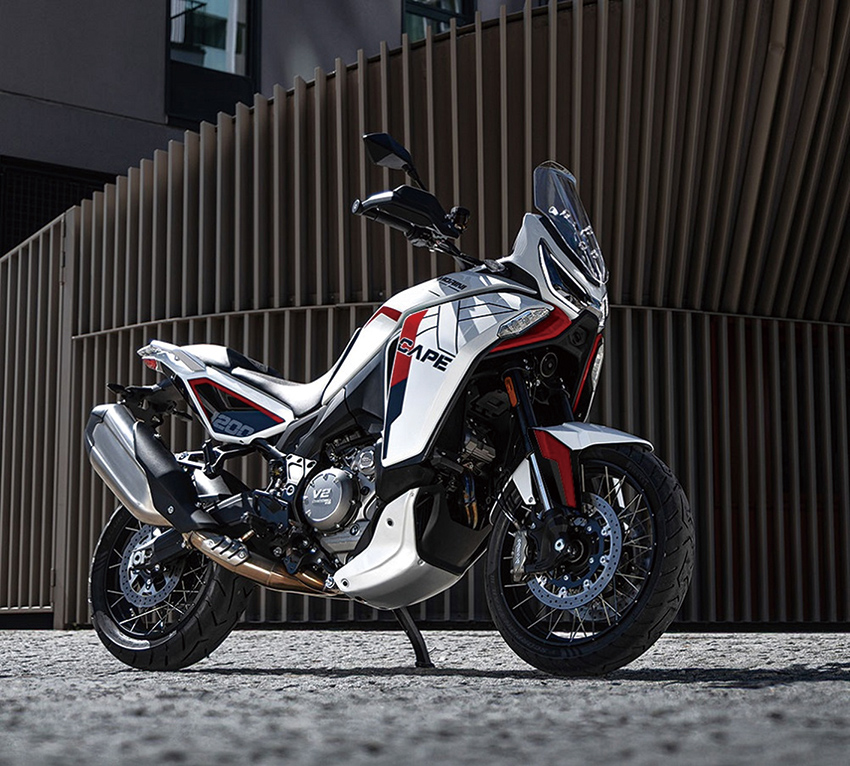 Moto Morini旗艦級歷奇車、全新2027年款X-Cape 1200正式發表