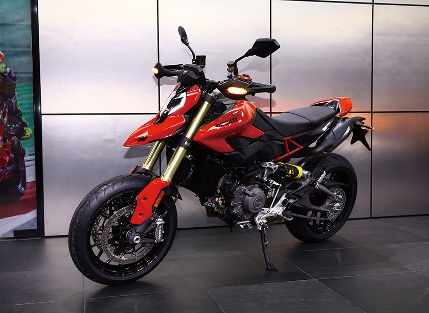 2026 Ducati Hypermotard V2 再次破格玩乐与性能的平衡点