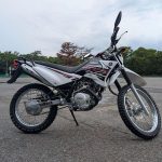 Yamaha「XTZ125」車主評價｜化油器×腳踏啟動×手動離合器的三重樂趣×海外製越野通勤機！【Webike愛車精選】