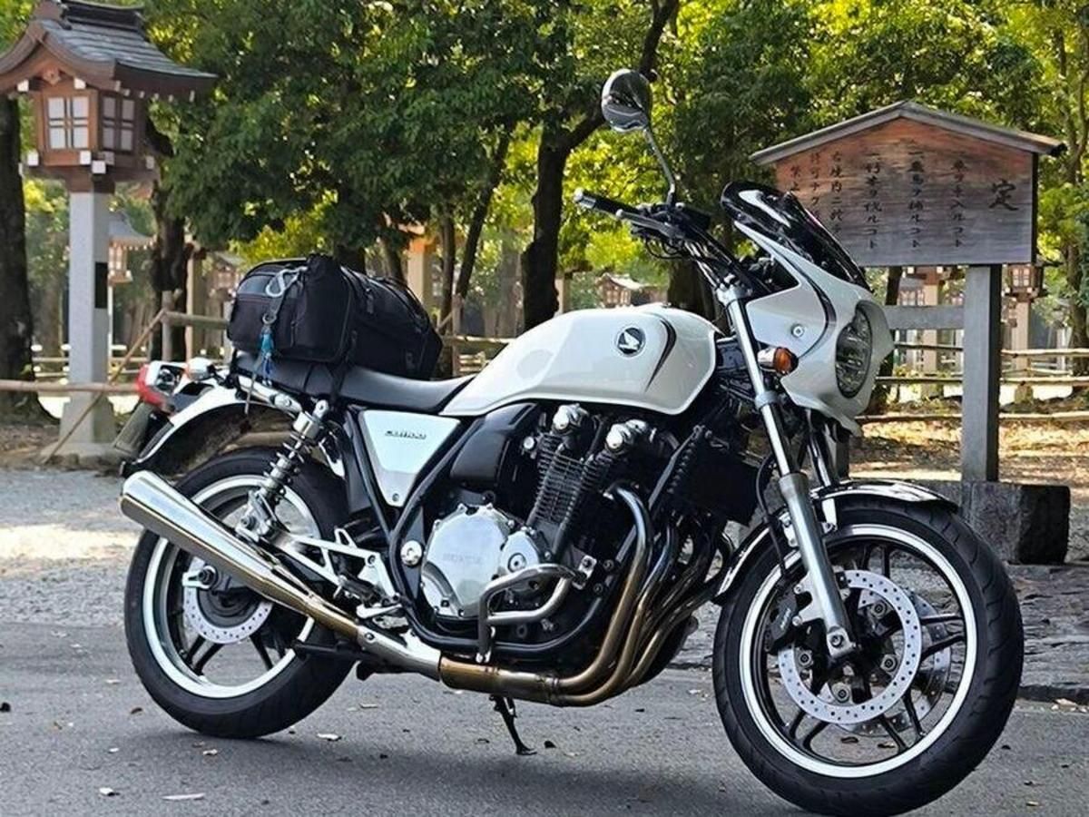 Honda“CB1100”车主评价｜气冷直四古典外观×镀铬油箱盖×从采买到长途旅行实用主义，“潇洒帅气大叔的摩托车”【Webike爱车精选】