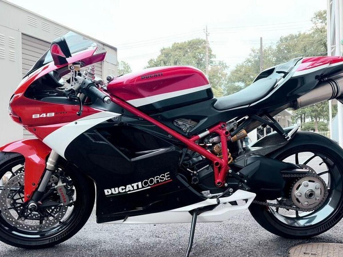 Ducati「848EVO」車主評價｜難騎但過彎刺激×L-Twin獨特聲浪×油耗14km/L驚豔，「一旦愛上就深深著迷」【Webike愛車精選】