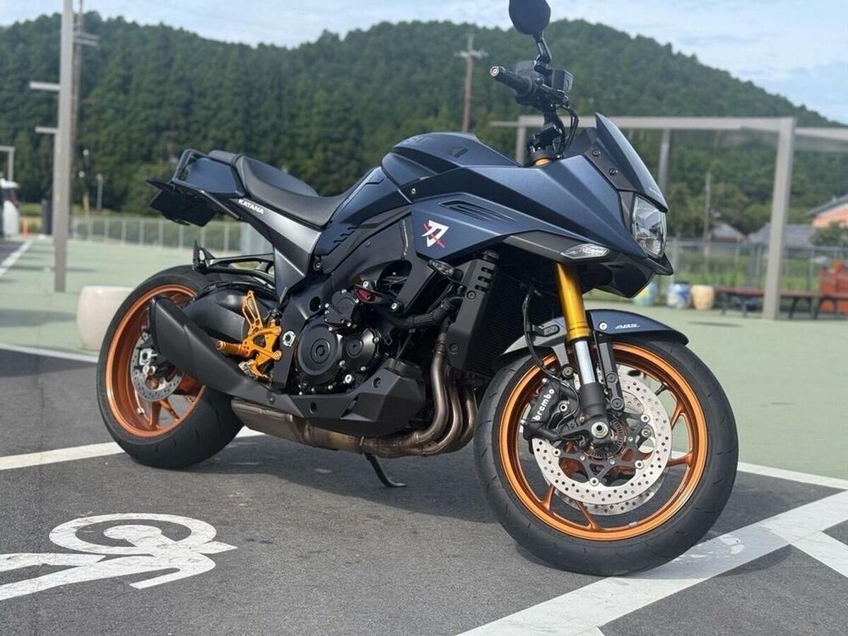 Suzuki「KATANA（1000cc）」車主評價｜CBR250RR升級首輛大型重機×GSX-R1000R比較後被風格征服×舒適改裝計畫【Webike愛車精選】