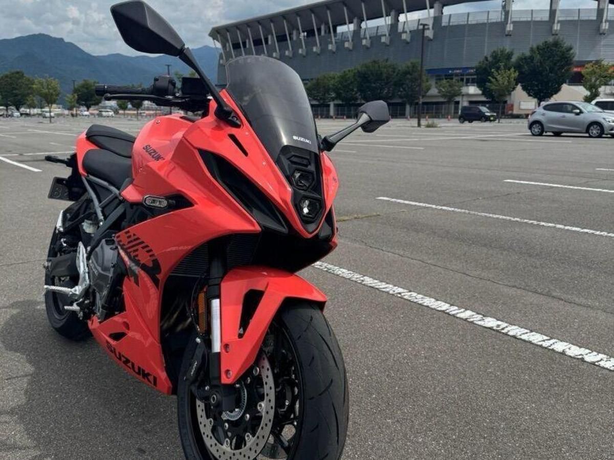 Suzuki“GSX-8R（770cc）”车主评价｜从隼换骑×橘色涂装×比想像中更狂暴×SW-MOTECH全箱组改装计画【Webike爱车精选】