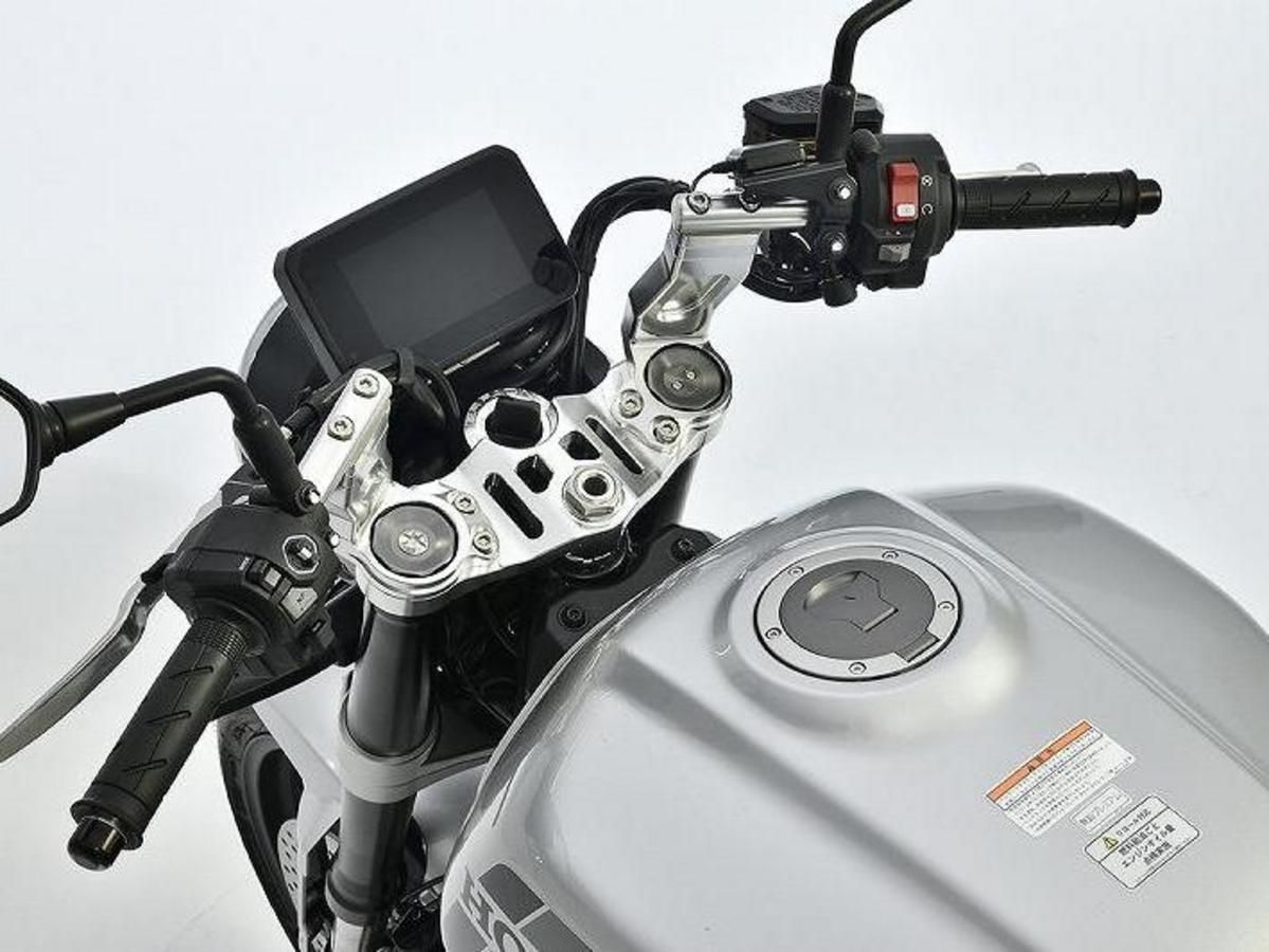 【新產品】OVER Racing「CB1000F(2026年式)運動騎乘把手套件」!0度傾斜×夾角22至28度無段可調×鑰匙鎖芯外蓋切削加工×銀色/黑色