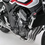 【新制品】Daytona“Streamline 引擎保护滑块”Honda CB400 SUPER FOUR（’26）专用｜树脂护垫×黑色阳极处理铝合金板 流线型设计