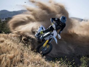 【新車】Husqvarna 2027年式越野「TX 300/FX 350/FX 450」日本發售！FX 450回歸×WP XACT×Brembo×2行程TBI×136萬9000日圓起