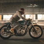 1978 Honda「CB750 FOURⅡ」Cafe Racer改裝—追求側視整體輪廓×MINAMI MOTORCYCLE製作×深邃藍綠色塗裝
