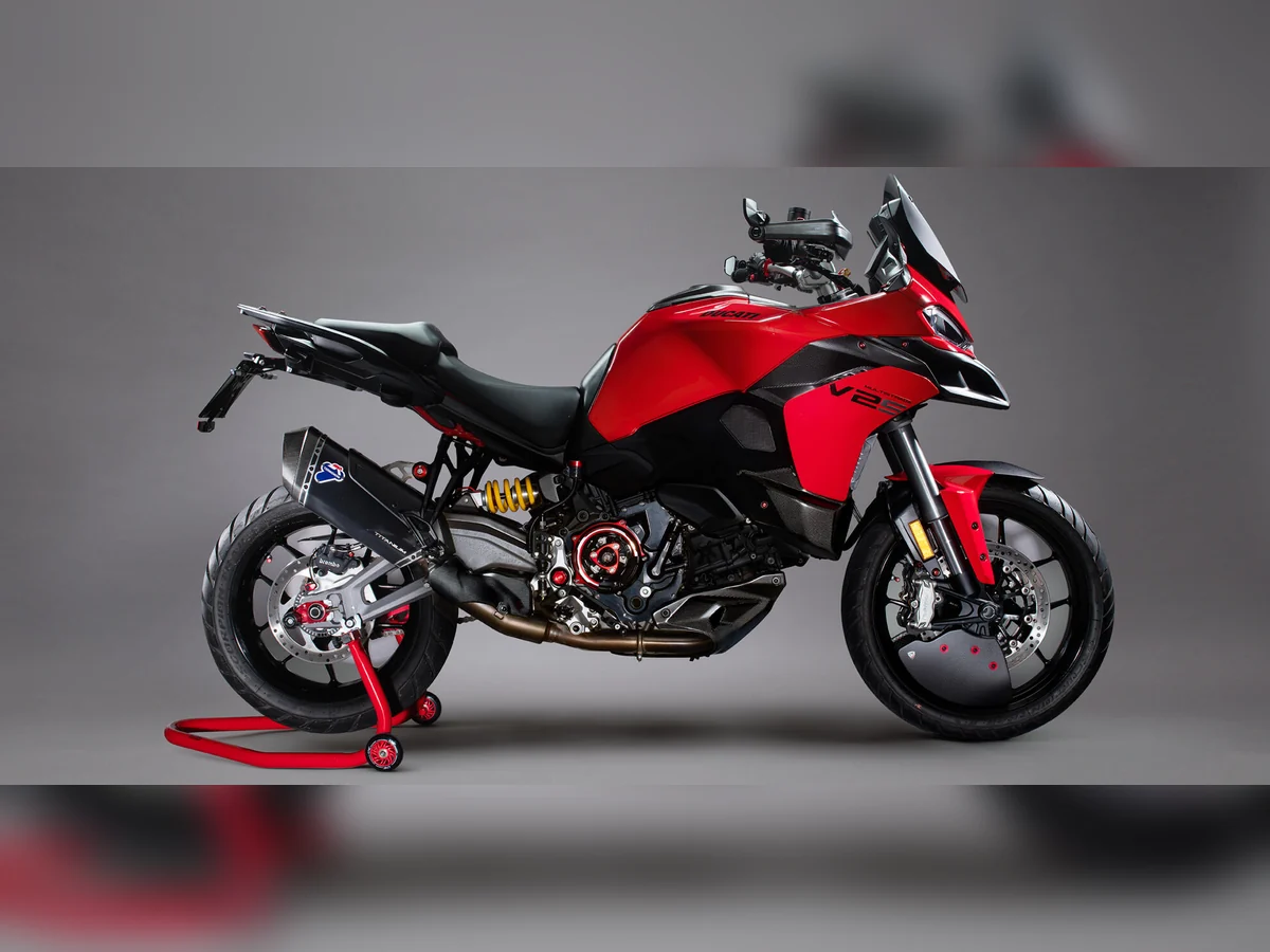 【品牌介紹】CNC Racing！義大利頂級CNC鋁合金×可調式腳踏×齒盤座×離合器分泵×防倒球，WSBK/MotoGP技術直上街車