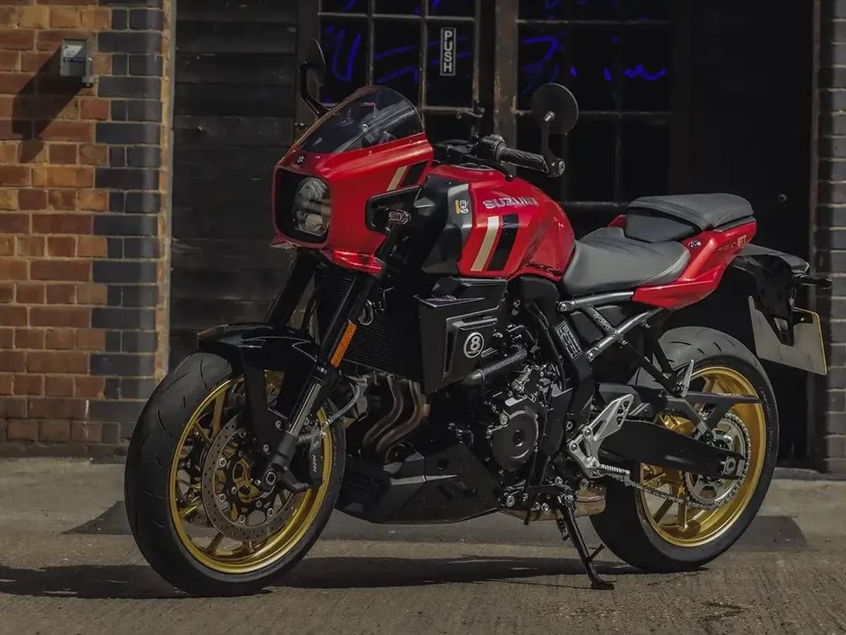 【海外新车】赤牛现身！？Suzuki“GSX-8T/8TT”2027年式荷兰发表！Glass Blaze Orange×Candy Darling Red新色登场
