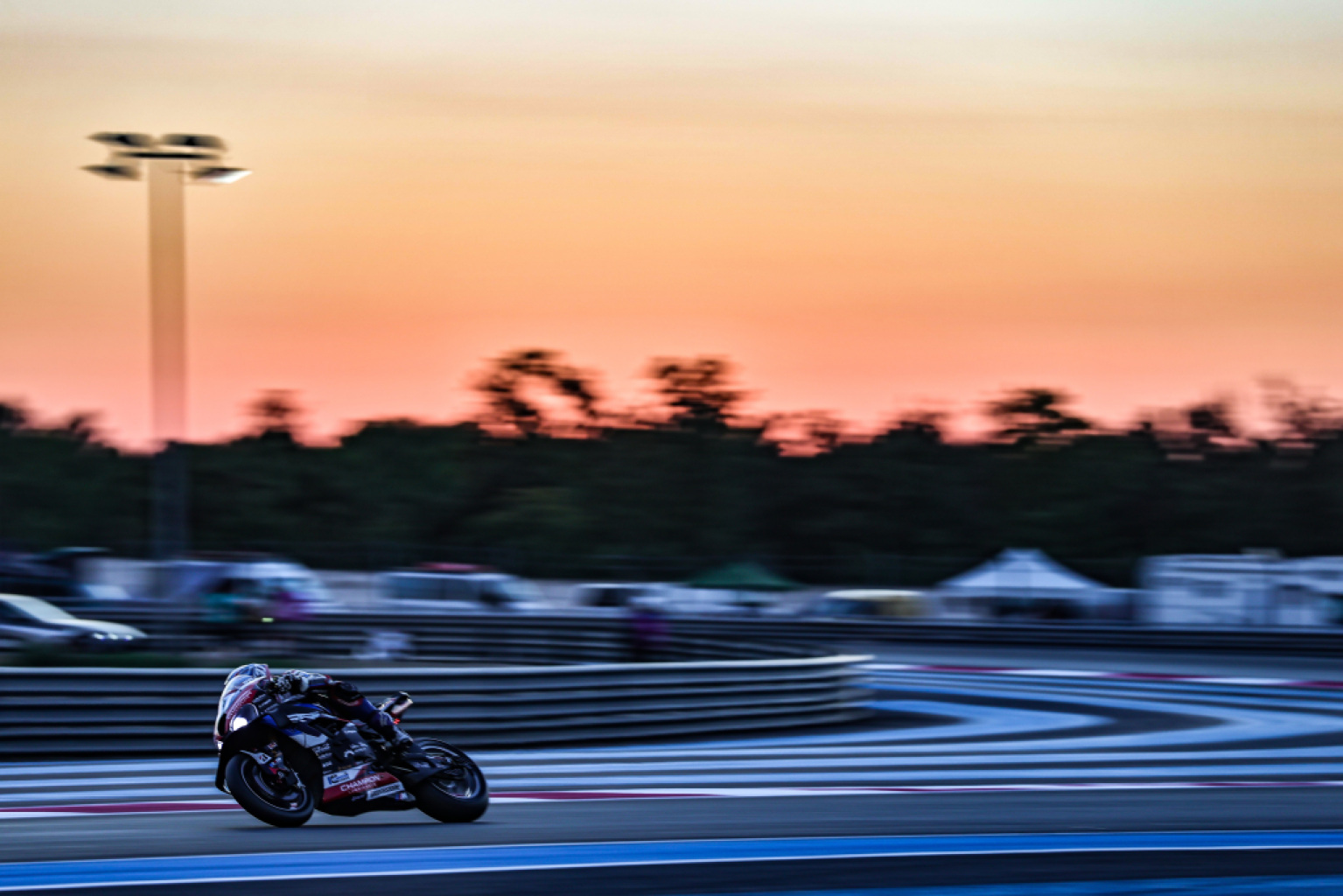 【Bol d’Or 2026 第16小时积分】BMW WE #37再夺10分×YART积分差缩至8分×SERT夜间超越Honda升至第二×Superstock Wójcik逆转领头