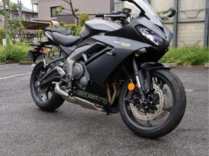 Triumph DAYTONA 660（660cc）車主評價｜新手首購跑車×三缸獨特聲浪×排熱較不習慣×因報廢無緣改裝【Webike愛車精選】