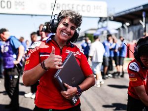 【WorldSBK】Honda HRC女性FI應用工程師Lucia Menendez！ECU策略×大數據碩士×Moto2轉WorldSBK×女性工程師榜樣