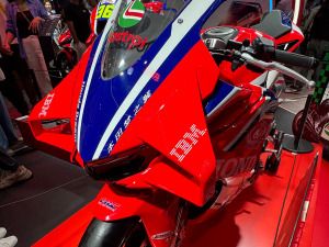 【速報】Honda「CBR500R FOUR Racing Color」重慶車展發表!MotoGP HRC Castrol複刻塗裝×前後定風翼×RC213V同款紅白藍