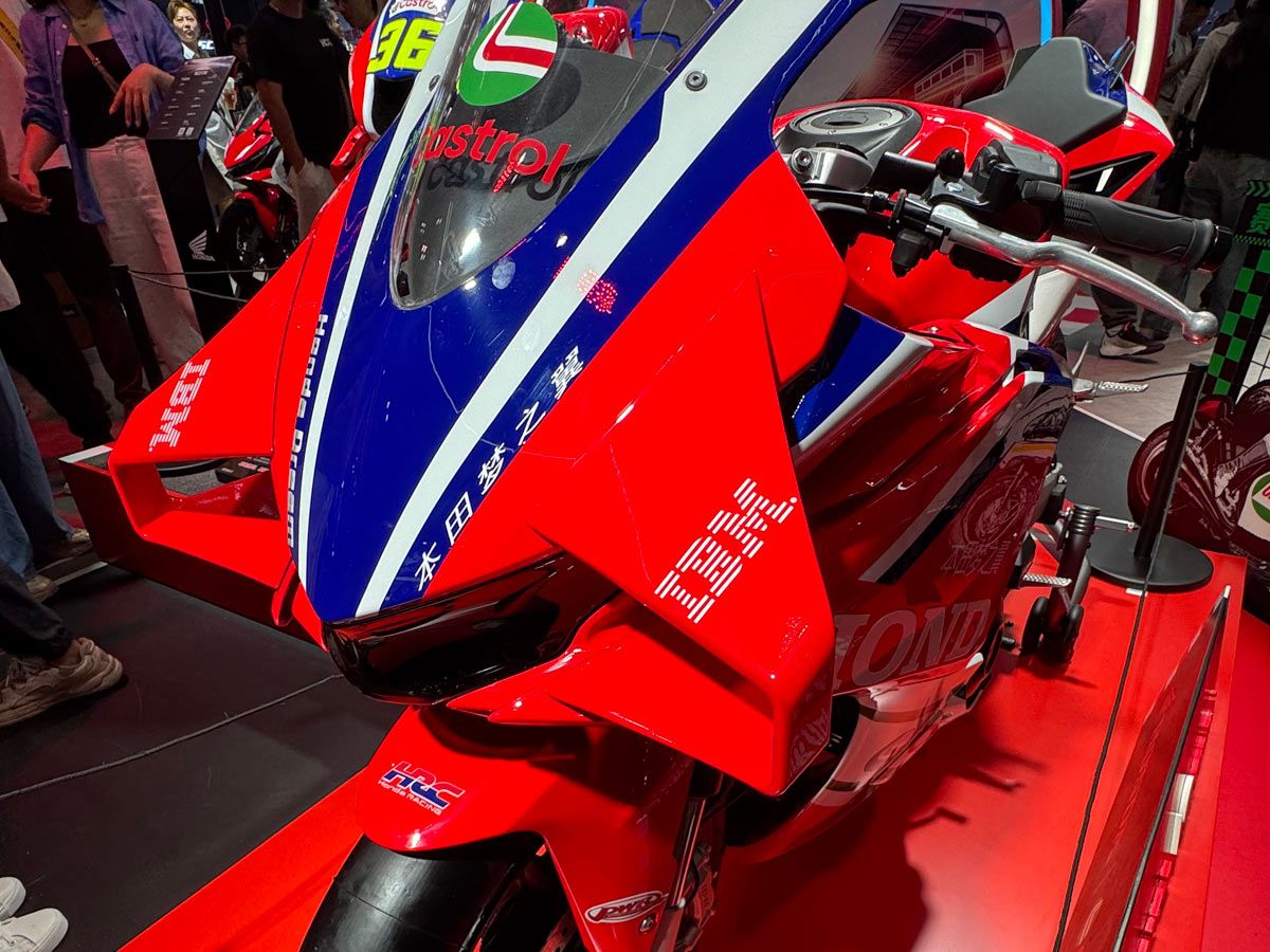 【速報】Honda「CBR500R FOUR Racing Color」重慶車展發表！MotoGP HRC Castrol複刻塗裝×前後定風翼×RC213V同款紅白藍