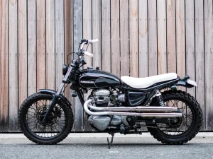 Kawasaki「W650」｜不耍帥不複雜×簡約改裝×單日1000km長途×K-FACTORY排氣管×動態攝影師Natsuki