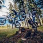 【新車】Husqvarna「TE 300 PRO×FE 350 PRO（2027年式）」發表！Factory輪組/防滑板標配×TE 300 PRO競技專用×FE 350 PRO 9月/TE 300 PRO 11月日本上市