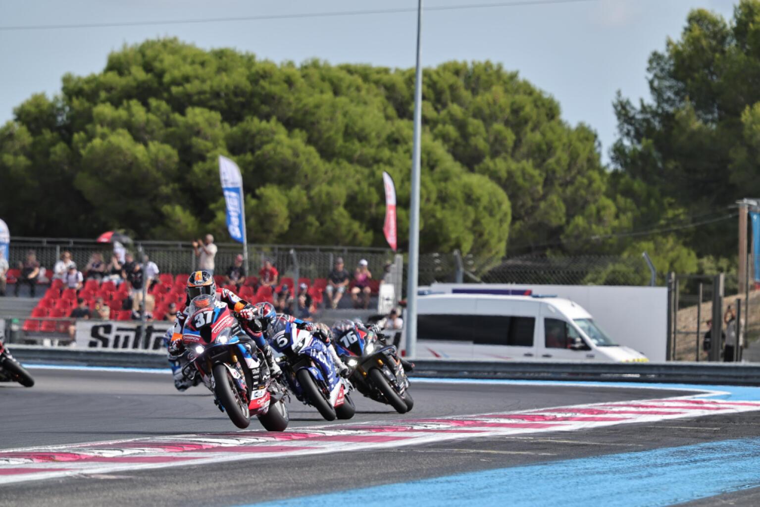 【Bol d’Or 2026 第1小時】BMW Motorrad WE #37領先!YART Yamaha逆轉第四×Yoshimura SERT進站失利×Superstock Wójcik領先