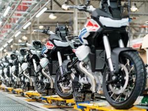 【活動】Moto Guzzi「GMG 2026」9月3至6日義大利舉辦！創立105週年×新工廠/博物館開幕×免費試乘×千輛遊行
