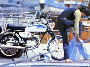 Honda「CB50」50cc公路跑車史｜Sport Cub 50×Benly SS50×CB50JX×咖啡賽車造型進化｜型錄是映照時代的後照鏡 第20回