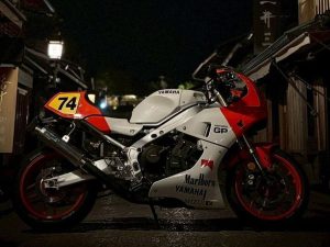 YAMAHA“XSR900 GP（900cc）”车主评价｜80年代世界GP造型购入×YZF-R1M比较×过弯安心感×OHLINS/BREMBO改装计画【Webike爱车精选】