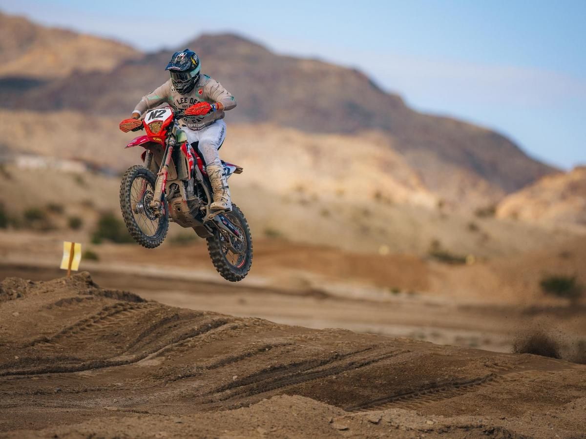【首年夺冠！】Ducati“Desmo450 EDX”荣获AORC美国越野锦标赛冠军｜Hero Racing全程无退赛×Laughlin Desert Classic最终战夺胜