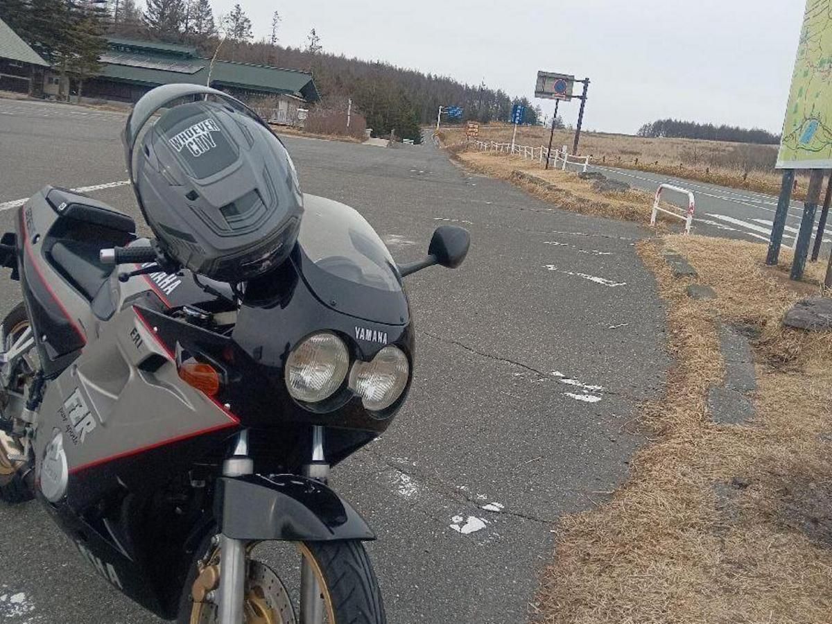Yamaha「FZR250（250cc）」車主評價｜1986年傳奇四缸×8000rpm起飛加速×過彎驚豔×低轉速無力缺點【Webike愛車精選】