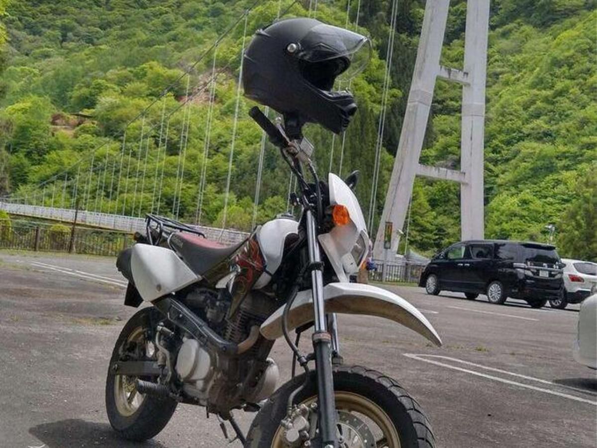 Honda“XR100 Motard（100cc）”车主评价｜父亲选的第一台×油耗30km/L×货车载去玩×侦察车改装计画【Webike爱车精选】