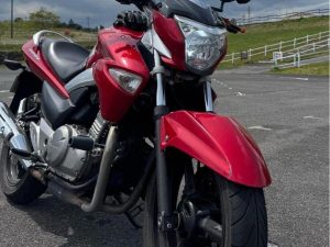Suzuki「GSR250（250cc）」車主評價｜通勤旅行兼用×扭力充沛×雙排氣管大車身×改裝零件少缺點【Webike愛車精選】