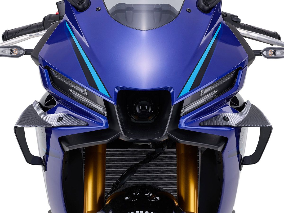 【新產品】Y’S GEAR「YZF-R3/R25（2025年式起）碳纖維風格配件」！定風翼×風鏡擾流板×後照鏡蓋讓車頭煥然一新
