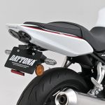 【新制品】Daytona“LED短牌架套件”登场｜Honda CB400 SUPER FOUR E-Clutch（’26）专用×直上式安装×随附LED牌照灯×简洁车尾造型