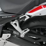 【新製品】Daytona「密碼式安全帽鎖」登場｜Honda CB400 SUPER FOUR E-Clutch（’26）專用×雙轉盤密碼鎖×免攜帶鑰匙