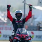 【MotoGP印尼GP】Aprilia史上首次包办前四！Bezzecchi夺冠×Fernandez指骨骨折仍亚军×Martin第三×小椋蓝第四