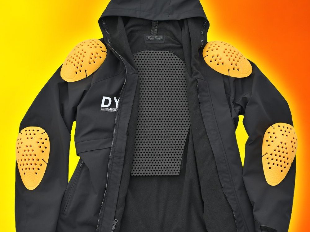 DAYTONA DJ-034 轻量软壳冬季连帽外套 护具配置