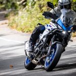 【新车试驾】Suzuki“SV-7GX”试驾（113万3000日圆起）｜645cc V型双缸×跨界车×电子油门×双向快排