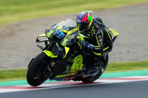 【MotoGP日本GP】Marquez冲刺赛+决赛双冠!积分差缩至2分×小椋蓝主场首次决赛第六×观众12万人×中上退赛