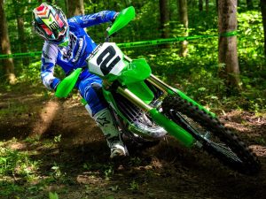 【發售延期】Kawasaki「KX327X」日本發售延至2027年2月左右｜FI二行程越野賽車日本售價108萬9000日圓（約台幣22萬8千元／港幣5萬5千元）