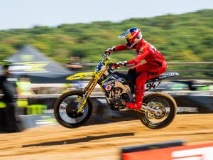 【SMX决赛】Ken Roczen Suzuki RM-Z450总排名第四！R1第二×R2起步失误逆追12名×系列赛第四×Nichols第11